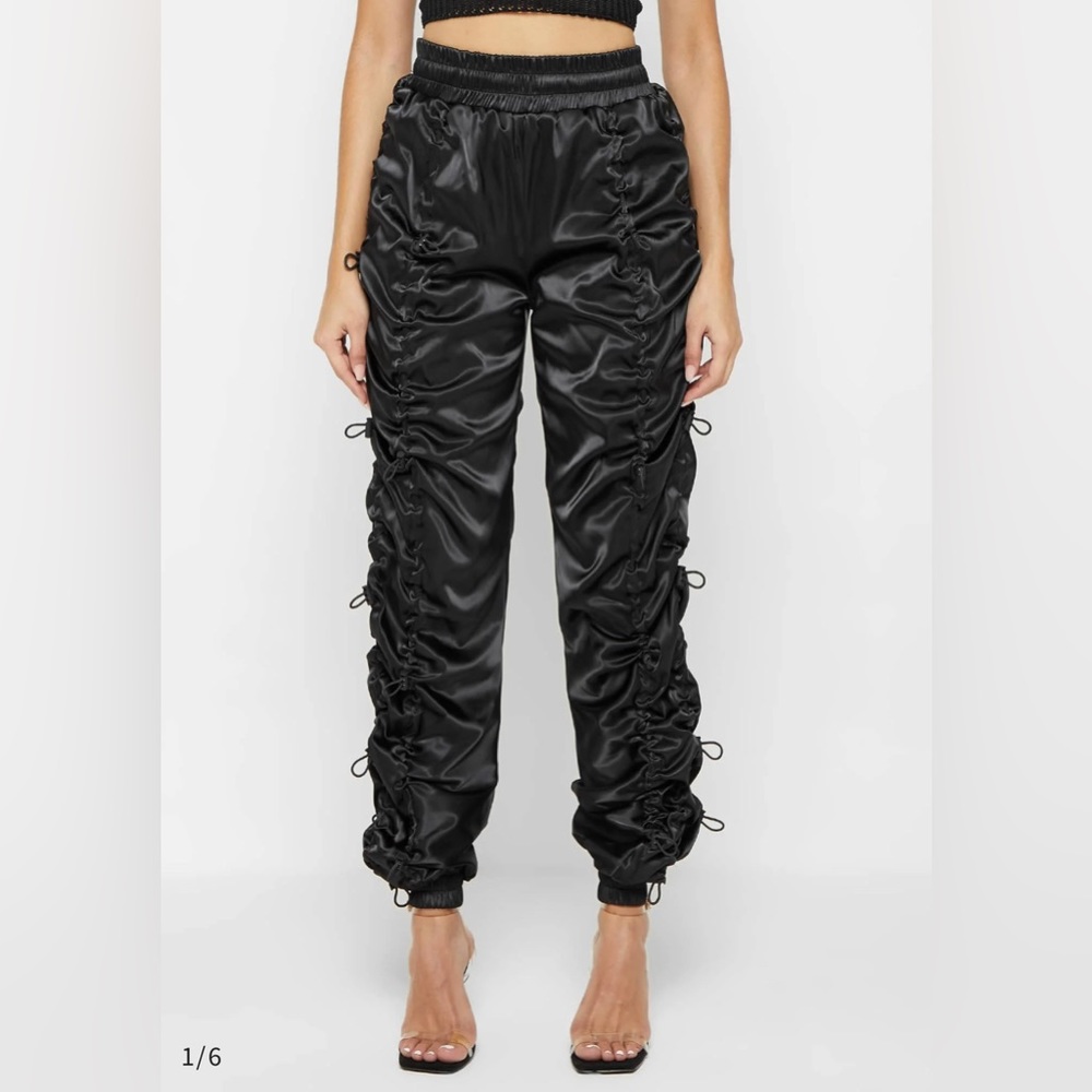 Manière De Voir Satin Bungee Ruched Trousers - US 6